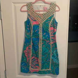 Lilly Pulitzer shift dress 💙💚🩷